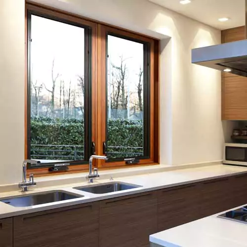 Gambar Jendela Dapur Kayu Kecil