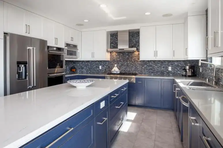 meja dapur minimalis warna biru