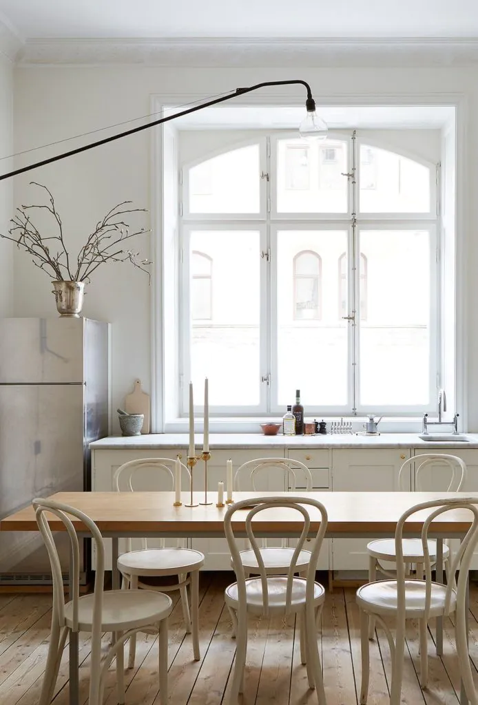 dapur cantik sederhana di kampung dengan pantry kecil