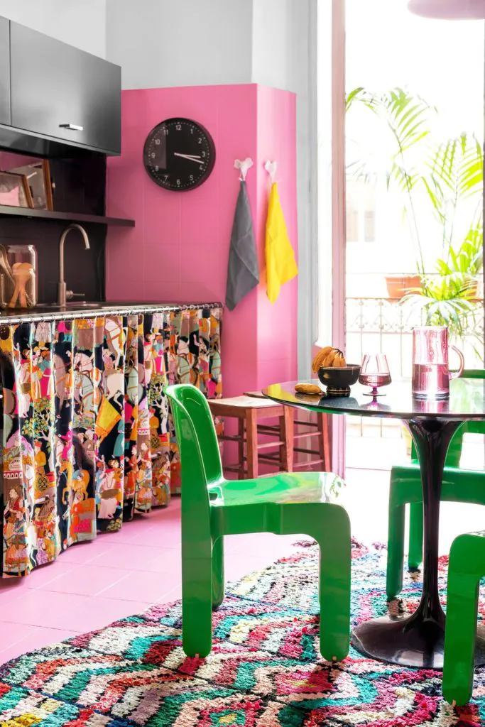 dapur cantik warna pink
