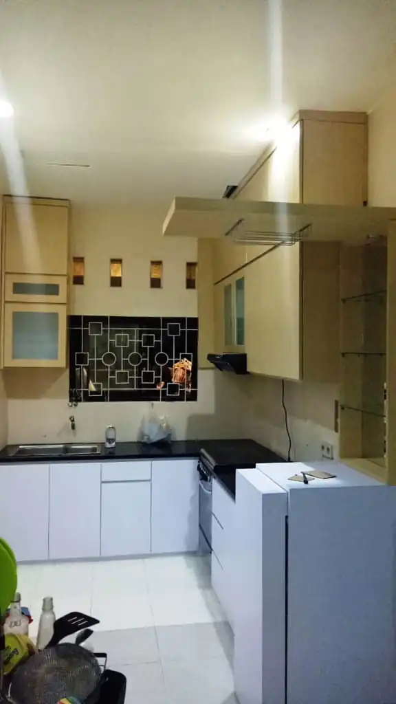 meja dapur keramik sederhana