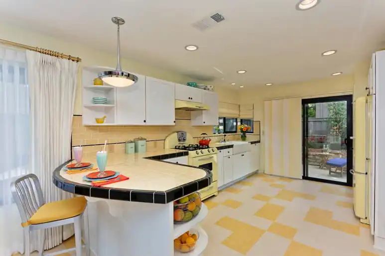 meja dapur keramik warna kuning