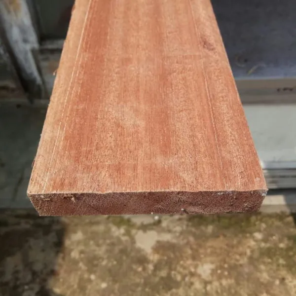 kayu meranti batu