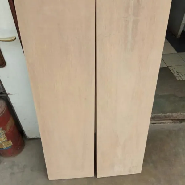 kayu papan meranti