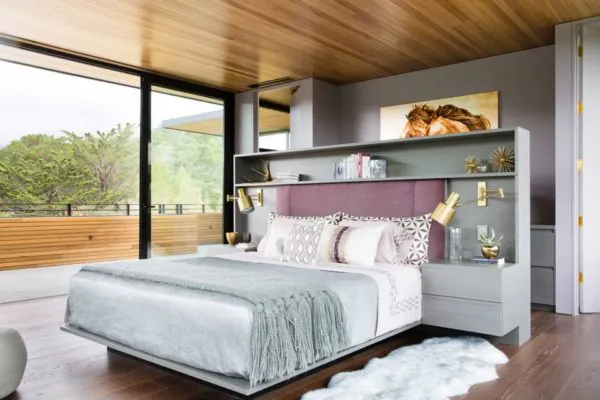 dekor kamar tidur warna ungu