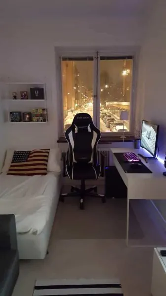 dekorasi kamar gaming sempit