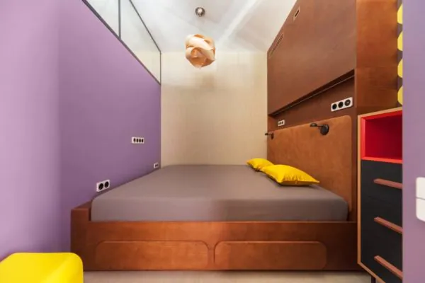 kamar warna ungu lilac