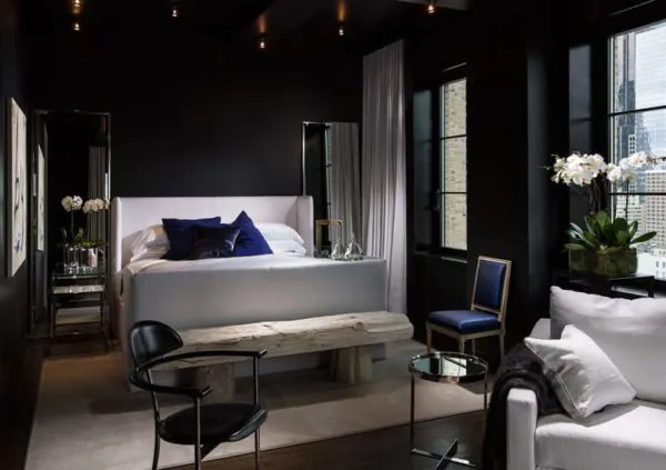kamar tidur mewah hitam putih