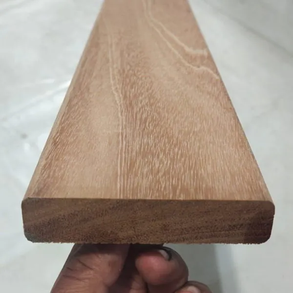 papan kayu bengkirai