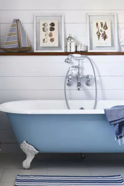 kamar mandi sederhana minimalis warna cerah