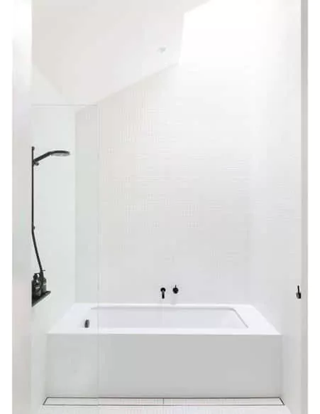 kamar mandi sederhana tapi bersih minimalis