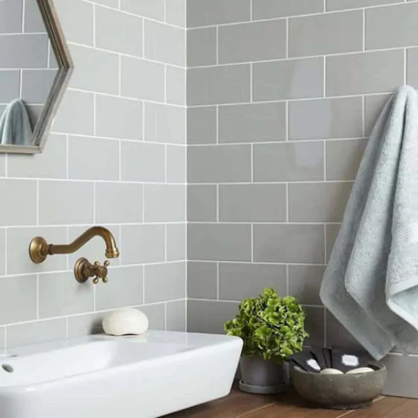 keramik dinding kamar mandi abu abu