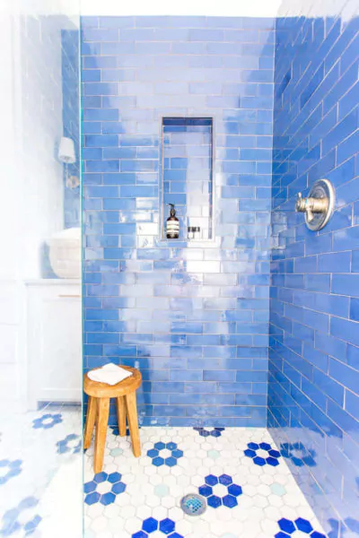 keramik kamar mandi warna biru muda