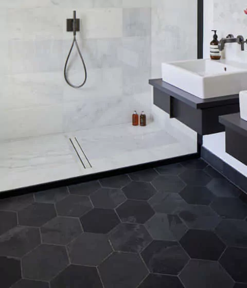 keramik kamar mandi heksagonal