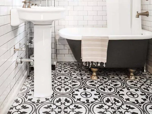 keramik lantai kamar mandi batik