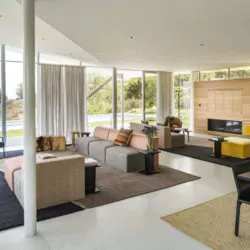 banner keramik lantai ruang tamu