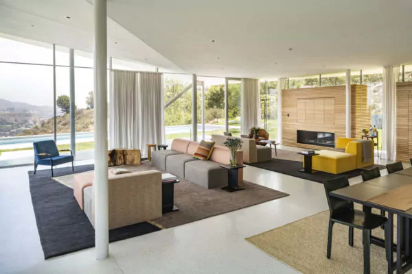 banner keramik lantai ruang tamu