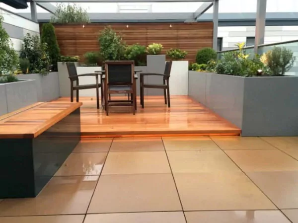 banner keramik lantai teras