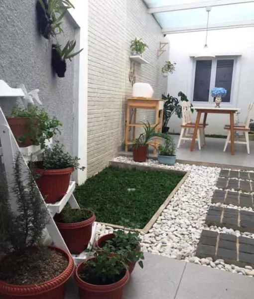 taman rumah minimalis type 36 gabung meja makan