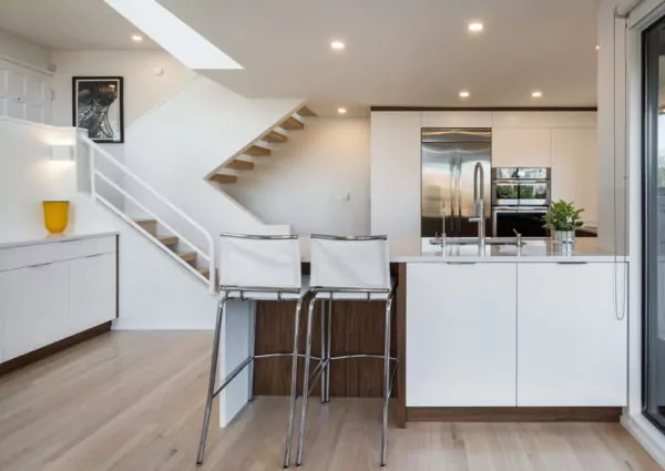 kitchen set mewah di bawah tangga