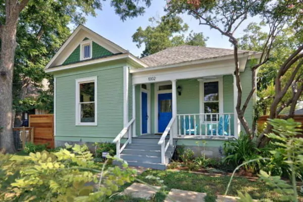 warna cat rumah bagian luar yang elegan - hijau