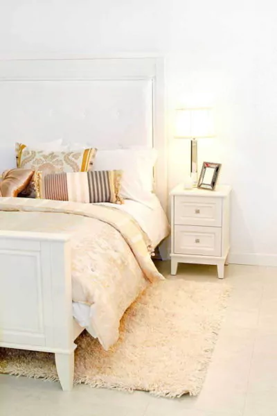 warna cat tembok kamar sempit - putih bersih