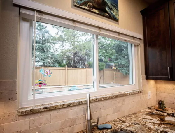 jendela geser aluminium