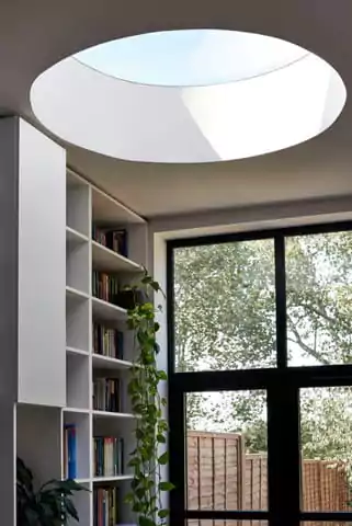 jendela langit motif bundar