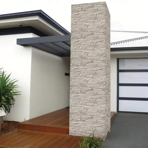 batu alam dinding teras depan untuk satu tiang