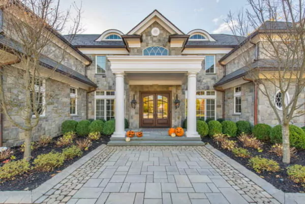 desain profil tiang teras rumah minimalis simpel