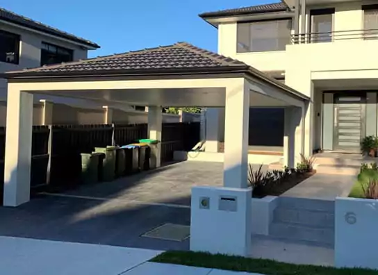 model teras rumah atap limas terbaru dengan lantai keramik