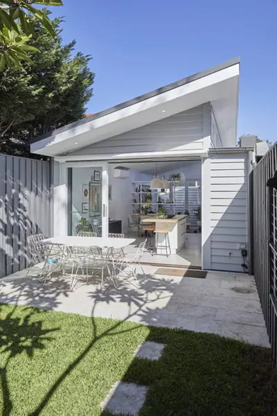 model teras rumah panjang ke depan