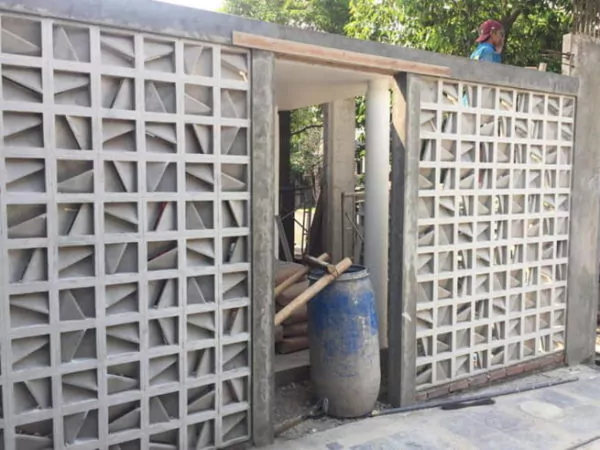 roster dinding teras dari beton