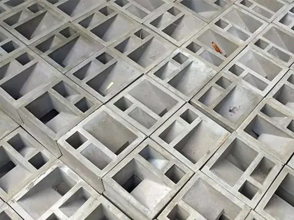 roster dinding teras elegan