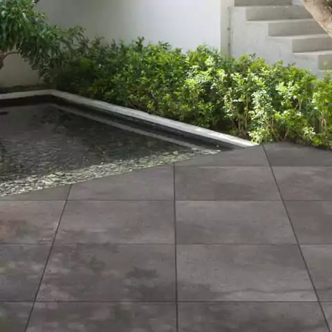 warna keramik lantai teras yang bagus - hitam