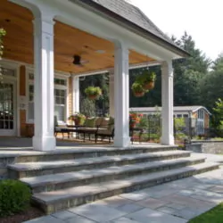 banner model profil tiang teras rumah