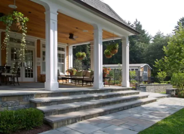 banner model profil tiang teras rumah