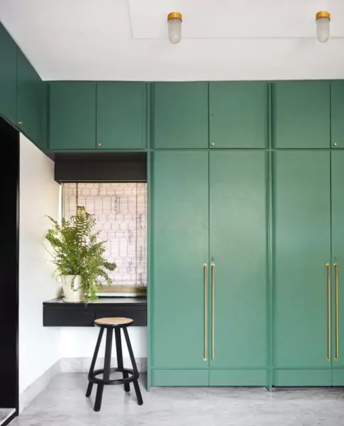 meja rias minimalis modern dengan lemari