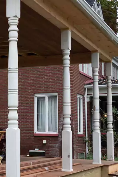 model profil tiang teras rumah bentuk unik