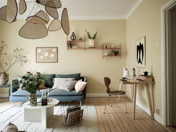 berikan ambalan dinding dengan bentuk yang menarik - ruang tamu aesthetic