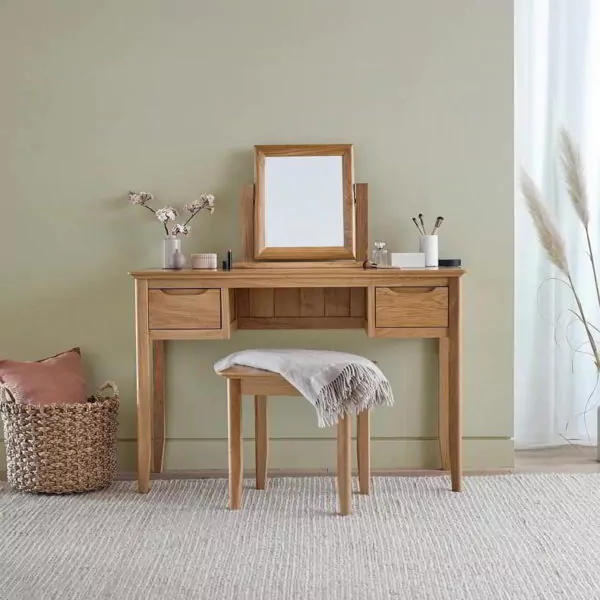 mejanya bisa terbuat dari rangka kayu atau besi - meja rias aesthetic