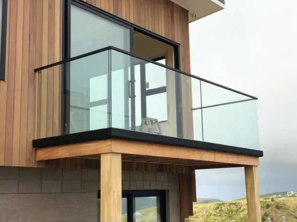 pagar balkon