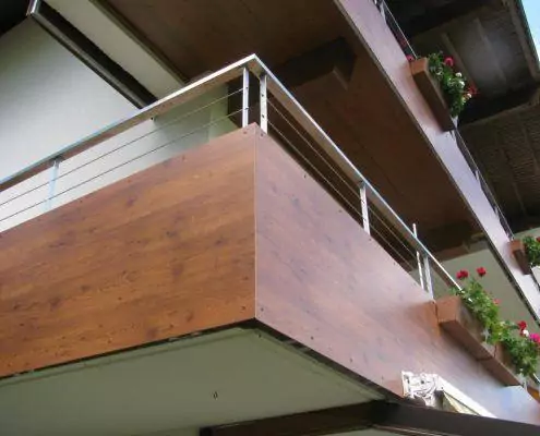 pagar balkon