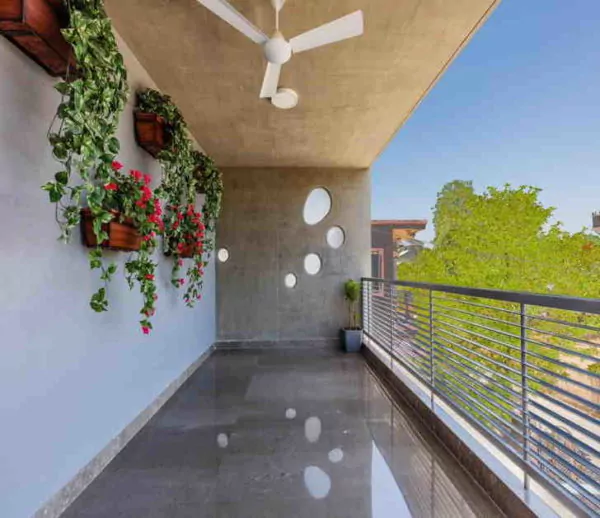 pagar balkon