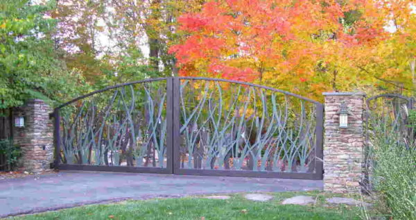 Pagar besi minimalis