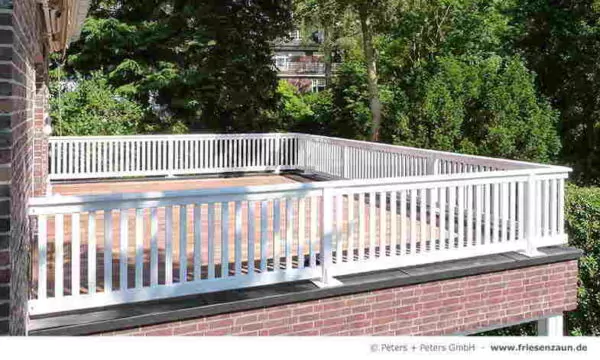 pagar balkon