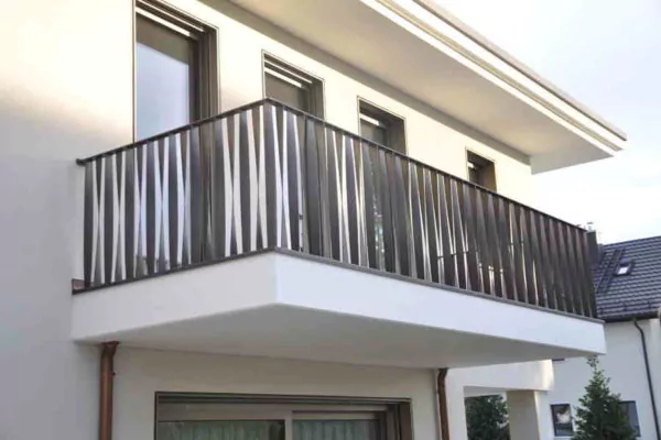 pagar balkon