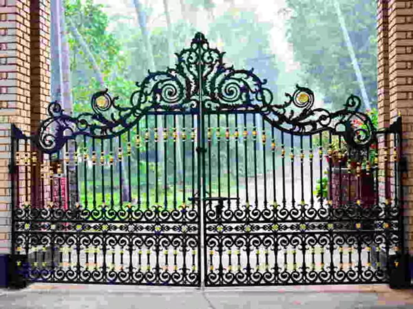 Pagar besi minimalis